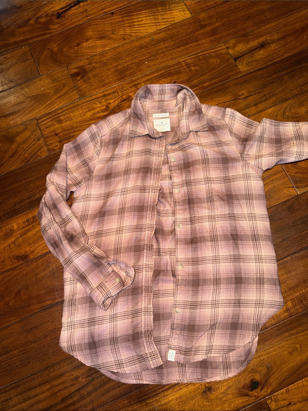 American Eagle Outfitters Pink Plaid Casual Button-Down Shirt